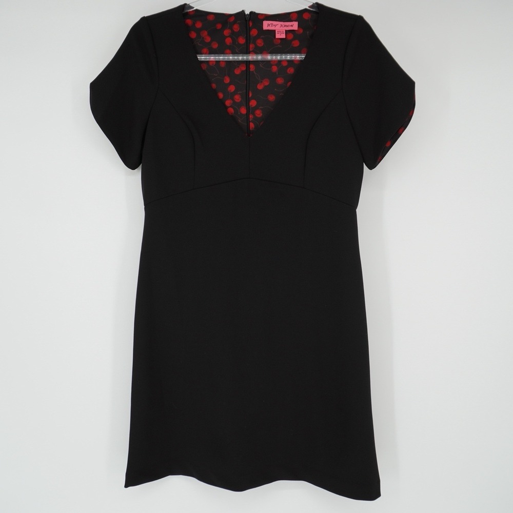 Betsey Johnson black v-neck shift dress‎ cherry Inner lining Corporate Goth 6